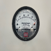 Baker SterilGARD III Advance 4' Biosafety Cabinet image 2